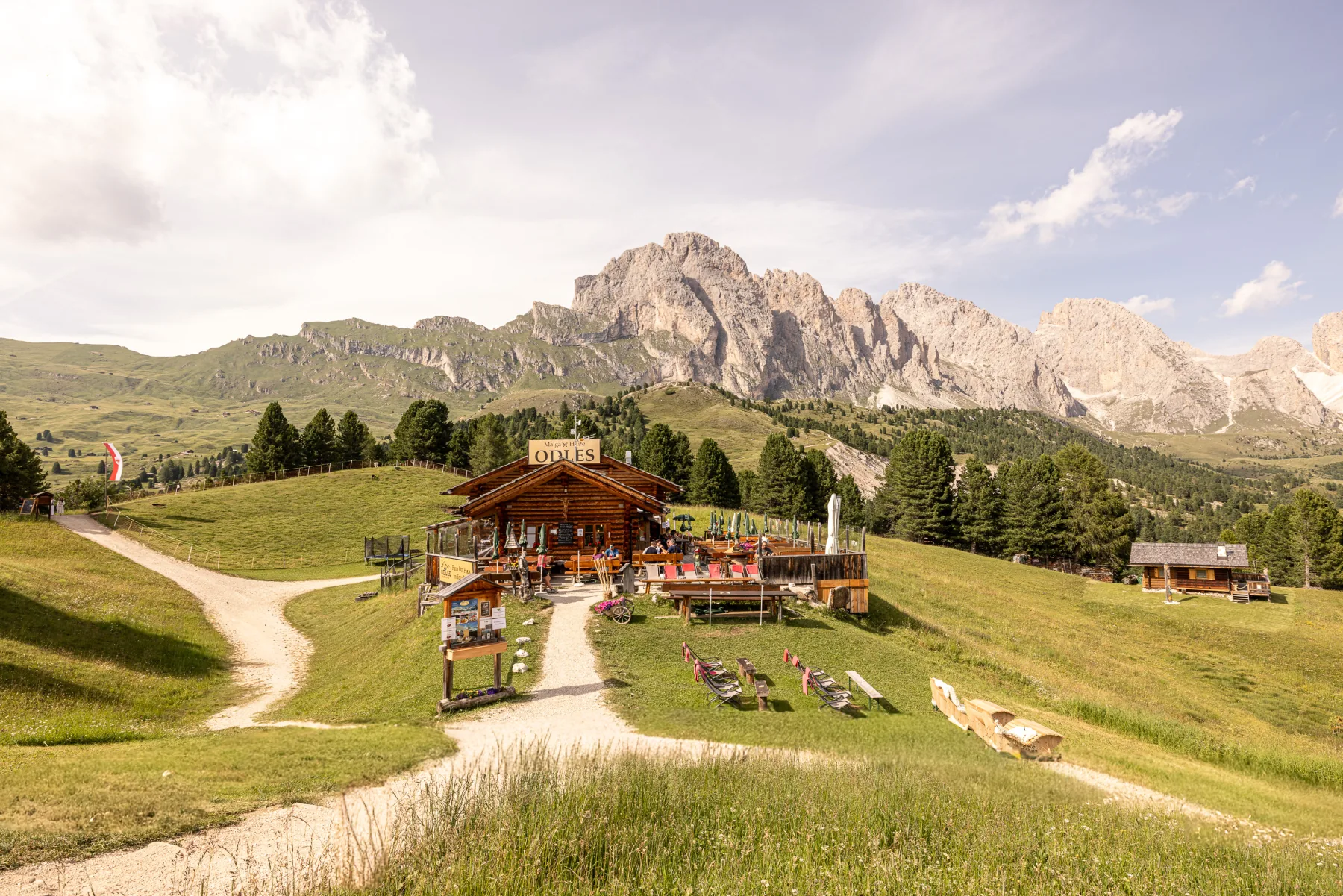 Baita Odles with a view of the Odle mountains